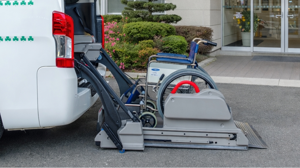 車椅子での乗降サポート